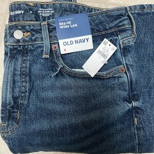 Old navy extra highwaisted Sky-Hi wide leg jean size 6